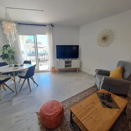 Apartamento Vistas Costa,2 Hab ,piscinas , Garaje